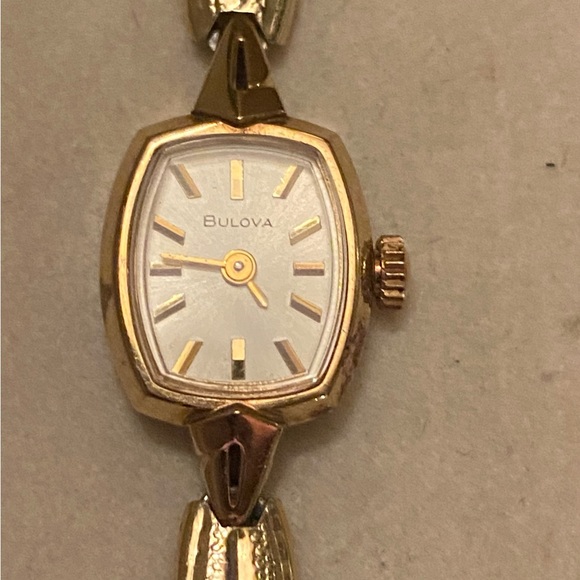 Bulova antique wind up watch - Picture 2 of 7